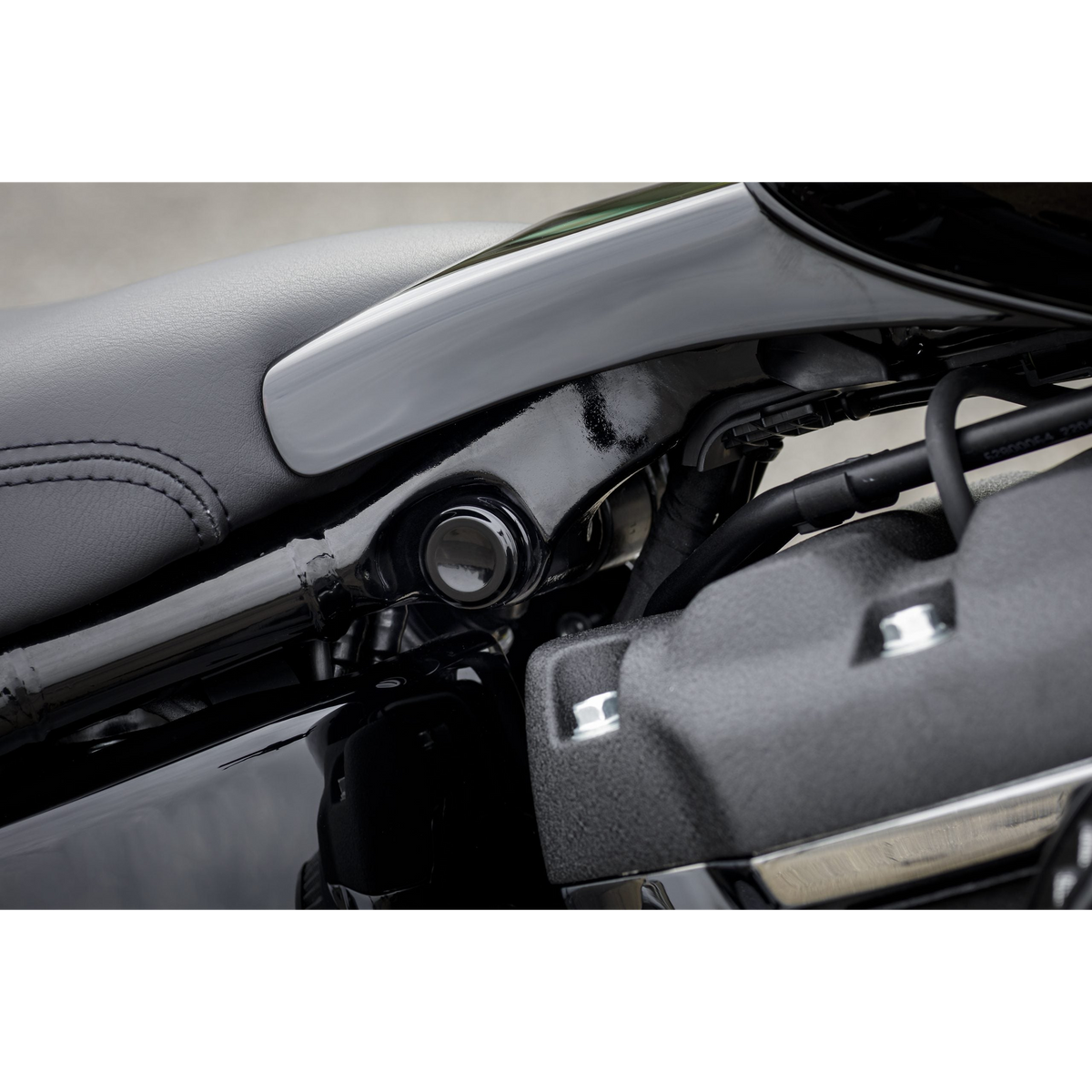 Rick's Axle Covers "Smooth" - Softail 18-up