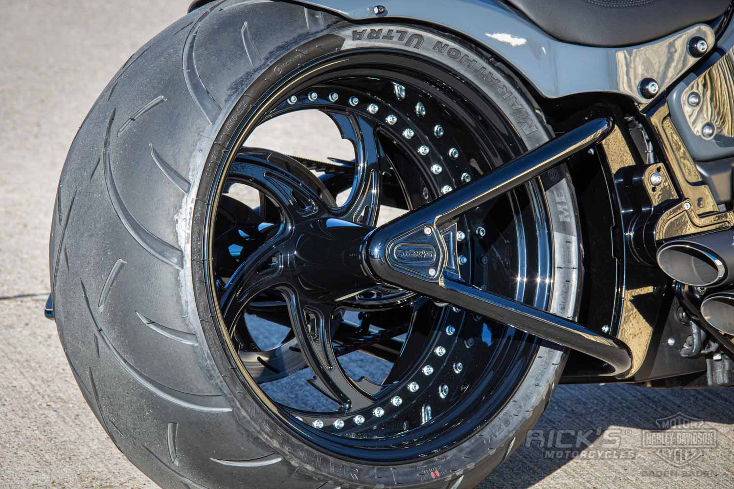 Harley-Davidson-Softail-Fat-Boy-Custom-036.jpg
