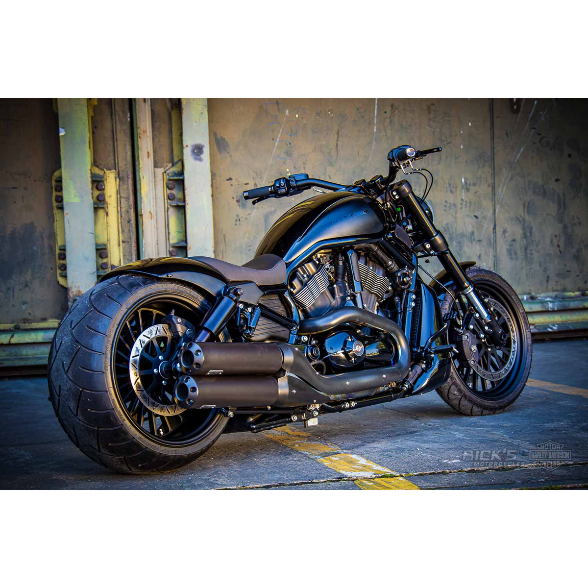 Rick's GRP Rear Fender "Short Cut" - V-Rod 02-17