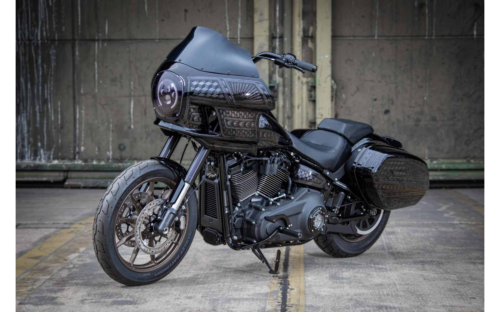 Carenado estilo club de Rick FXRP FXRT Police Replica - Softail 18 en adelante 