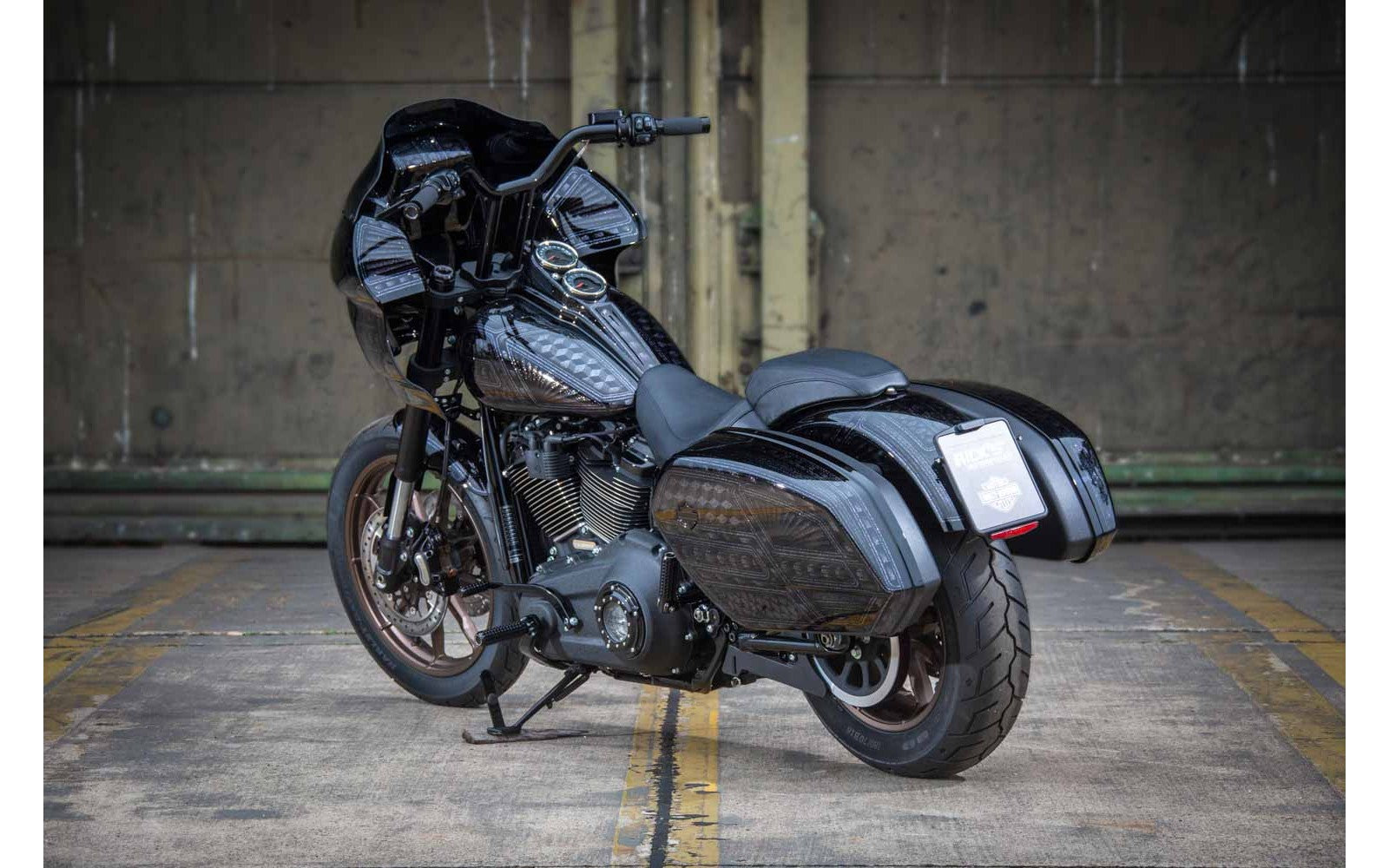 Carenado estilo club de Rick FXRP FXRT Police Replica - Softail 18 en adelante 