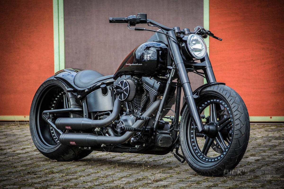 Rick's Apollo wheels on a custom Harley-Davidson