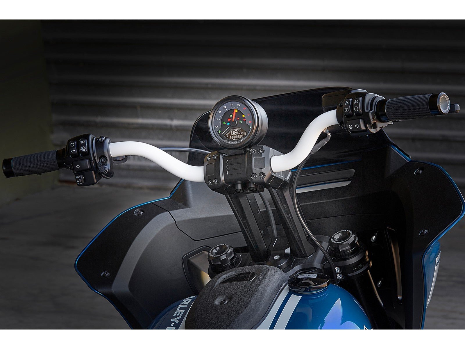 Rick's 3.2" Clubstyle Handlebars - Softail 18-24 / Touring 14-23