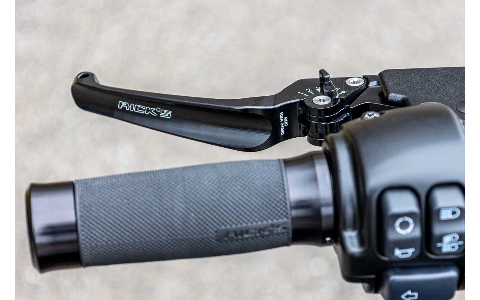 Rick's Adjustable Levers "Classic" Set - Softail 15 - 17 - Rick's Motorcycles USA - Custom Parts for Harley - Davidson