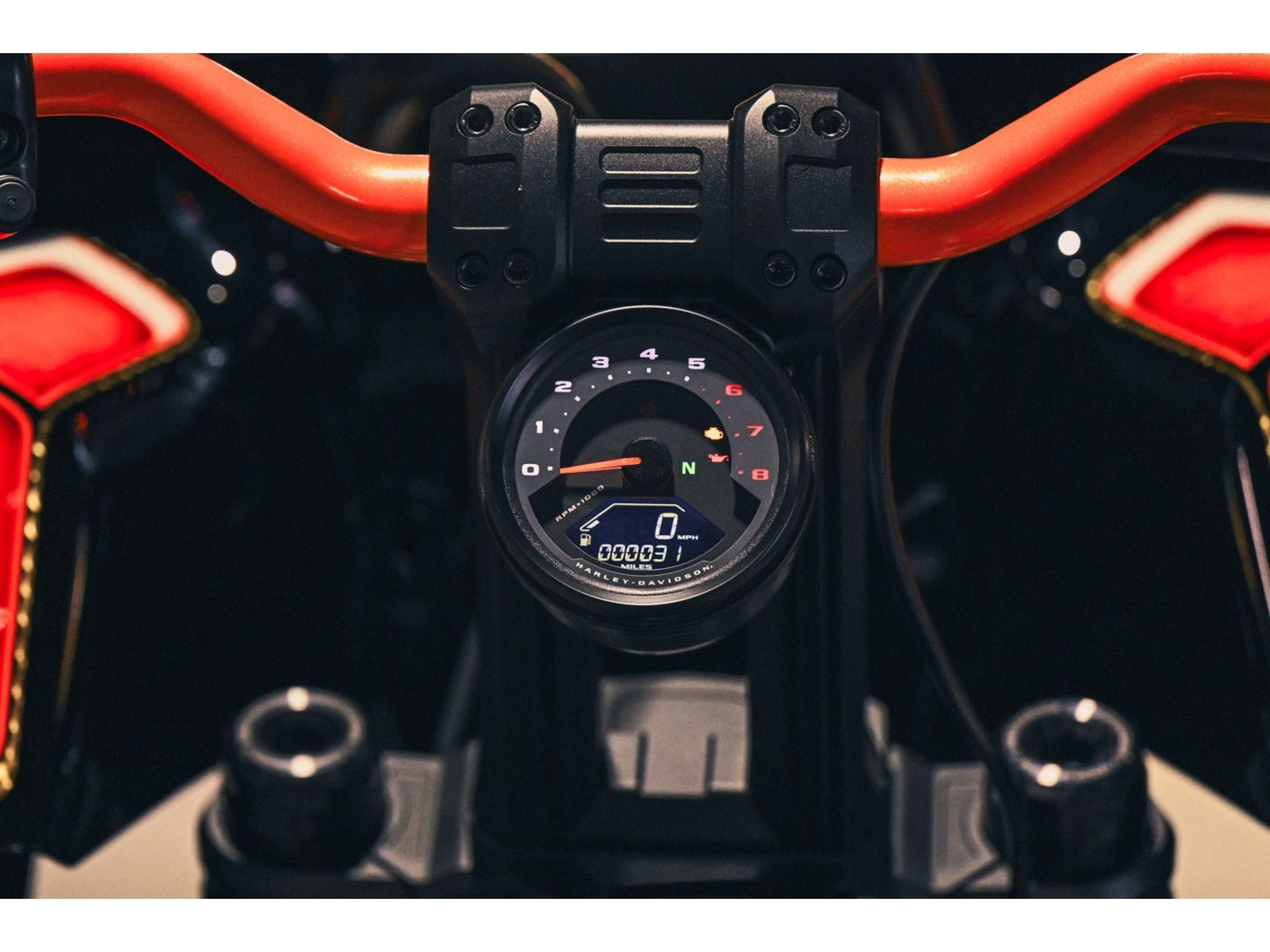 Rick's Clubstyle Riser Pullback "S" With Lower Gauge Housing