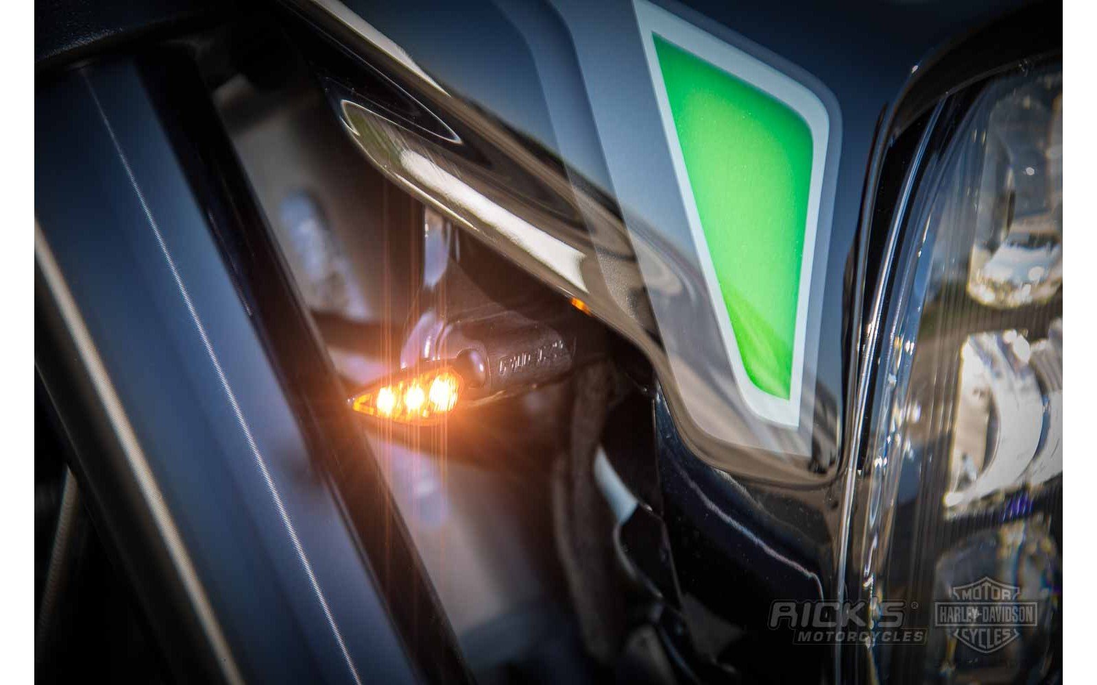 Rick's Front Indicator Brackets with indicators - FXDR