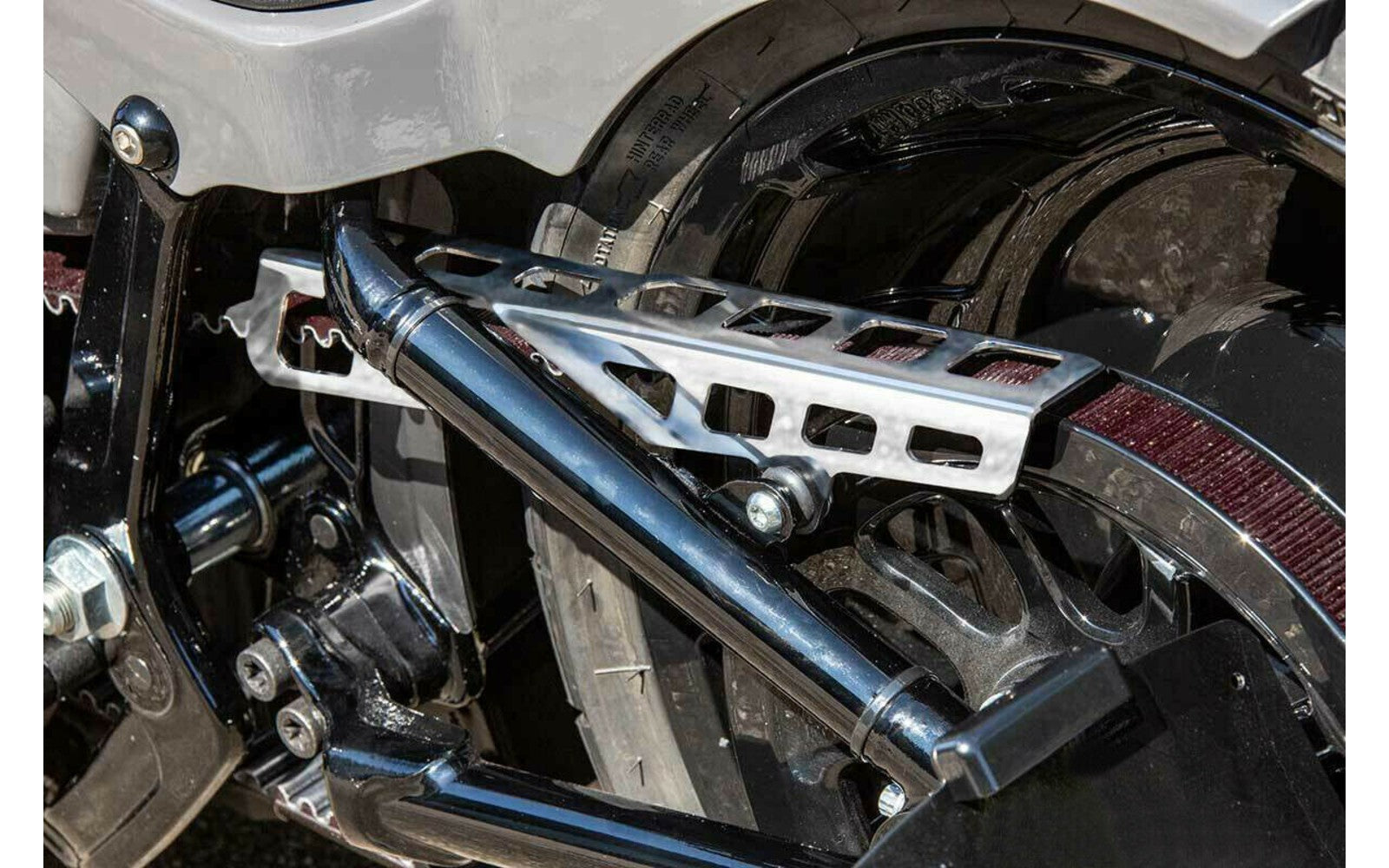 Rick's Gürtelschutz, poliert, quadratisch geschnitten – Softail ab Baujahr 2018