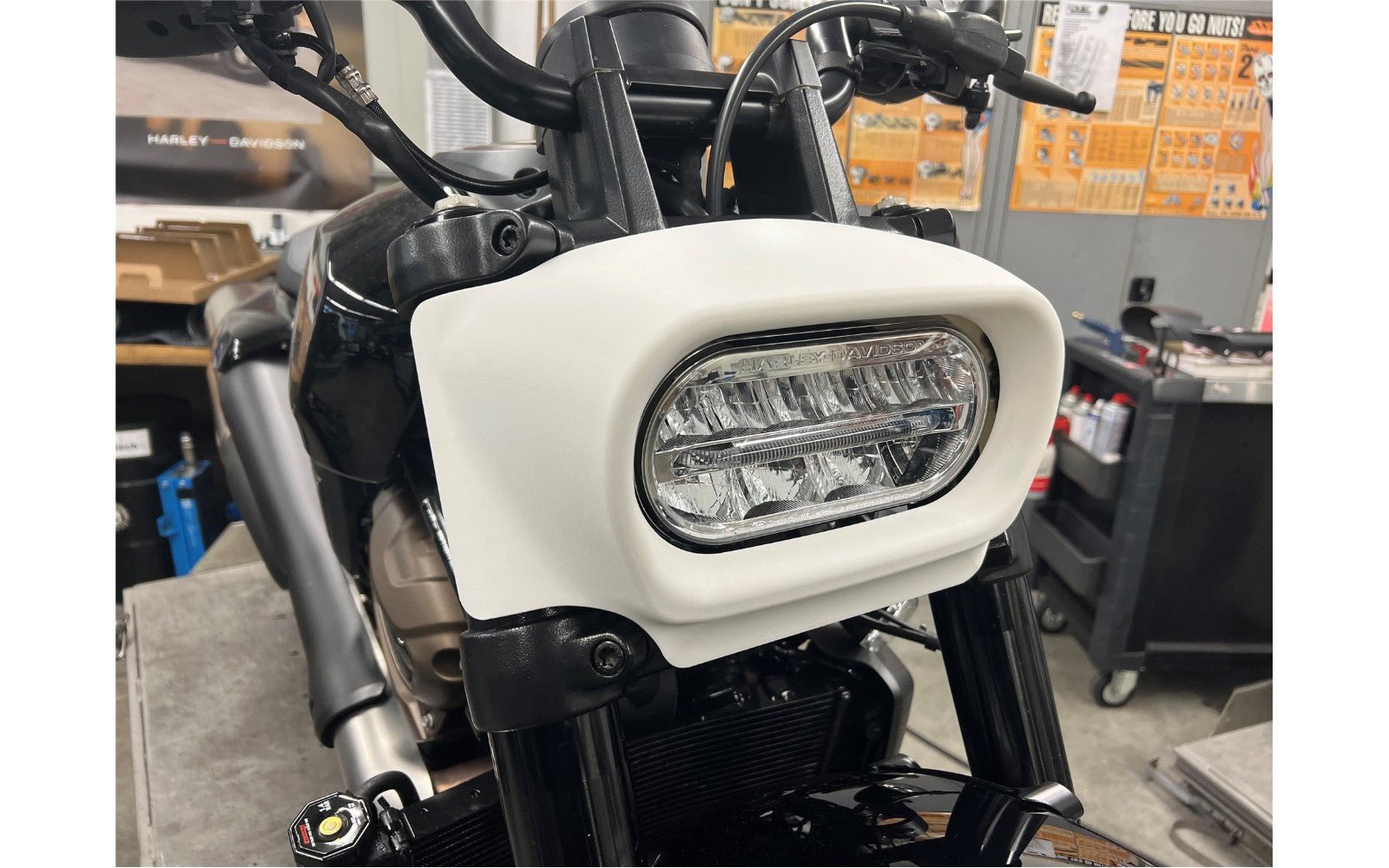 Rick's Headlight Mask "FAT" Gloss Black - Sportster S 21 - up - Rick's Motorcycles USA - Custom Parts for Harley - Davidson