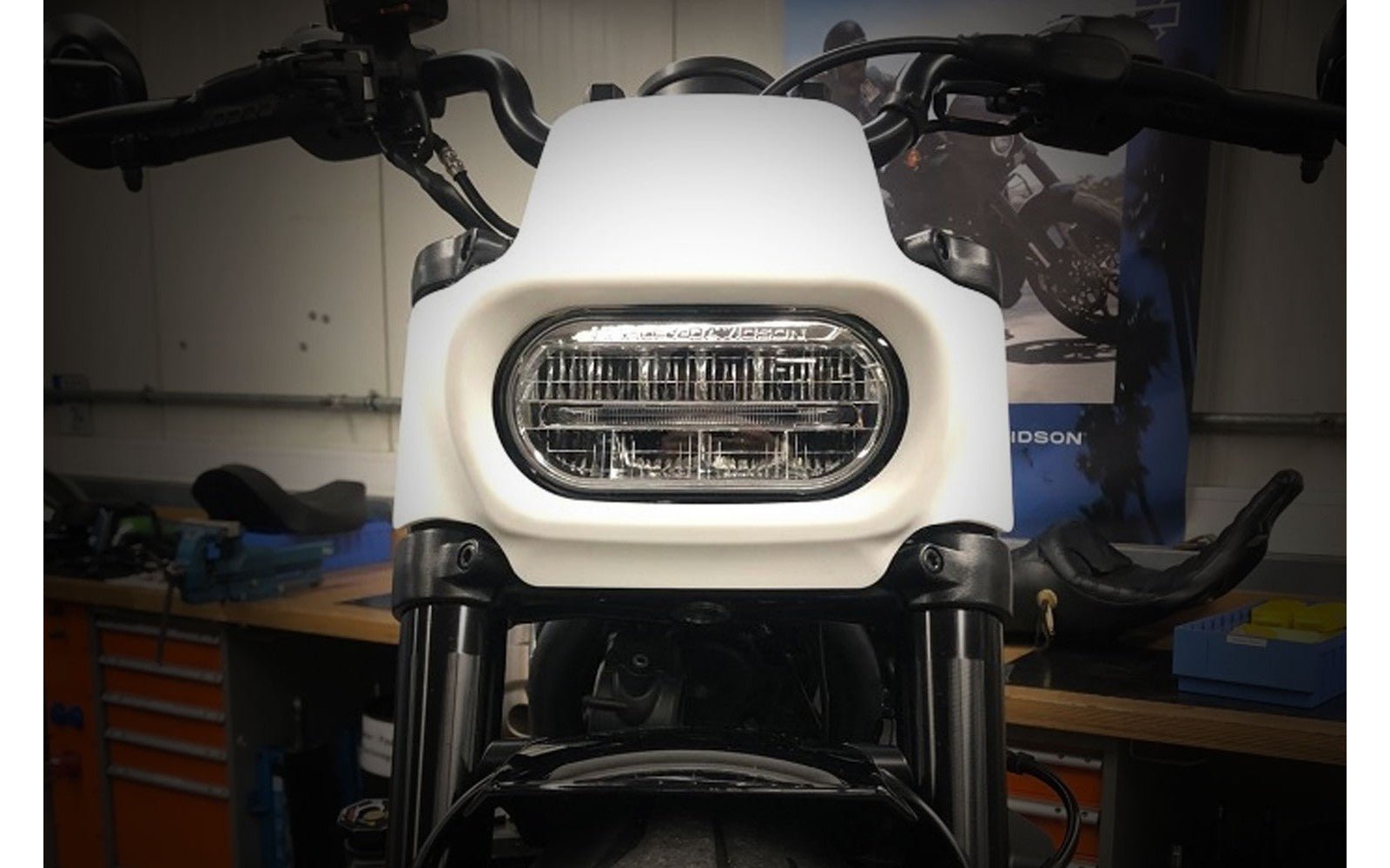 Rick's Headlight Mask "FAT Number" Gloss Black - Sportster S 21-up