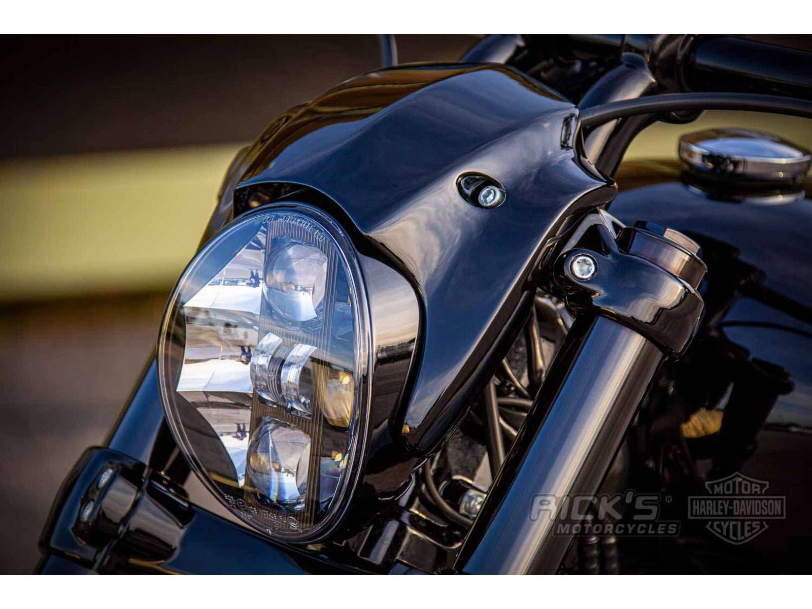 Rick's Headlight Mask Gloss Black - Breakout 18 - up - Rick's Motorcycles USA - Custom Parts for Harley - Davidson