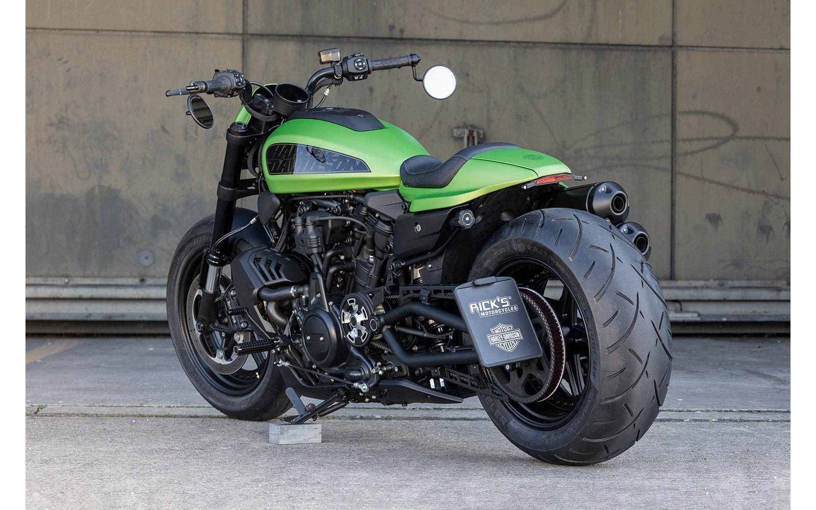 Rick's License Plate Holder Bracket / Matte Black - Sportster S 21-up