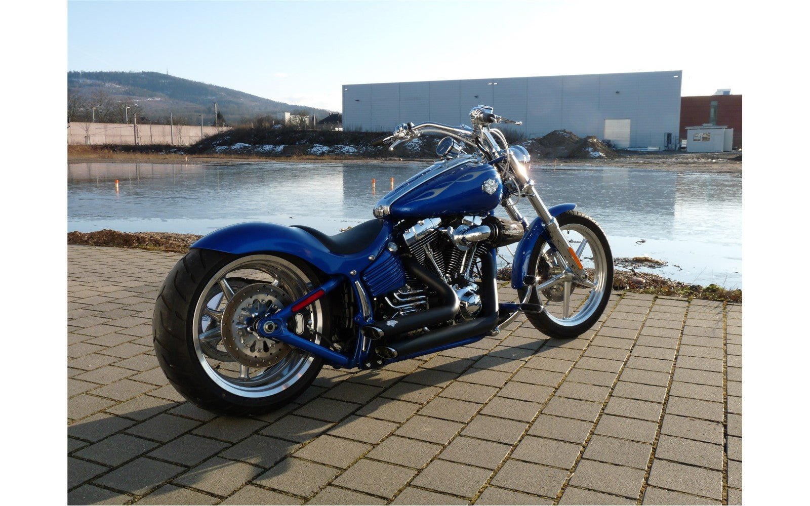 Rick's Rear Fender 240 Tire - Softail Rocker 08-11
