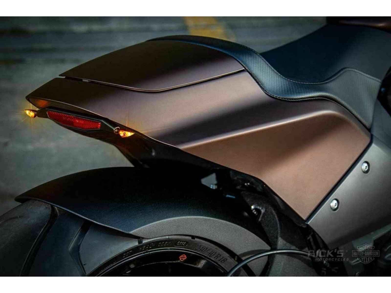 Rick's Rear Indicator Bracket with Rhombus - FXDR