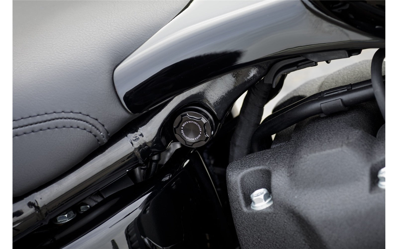 Rick's Shock Absorber Nut Cover Premium - Softail 18-up