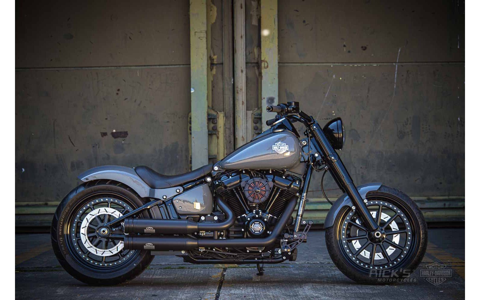 Rick's Steel Rear Rear Fender 200 Tire - Softail Narrow 18-up